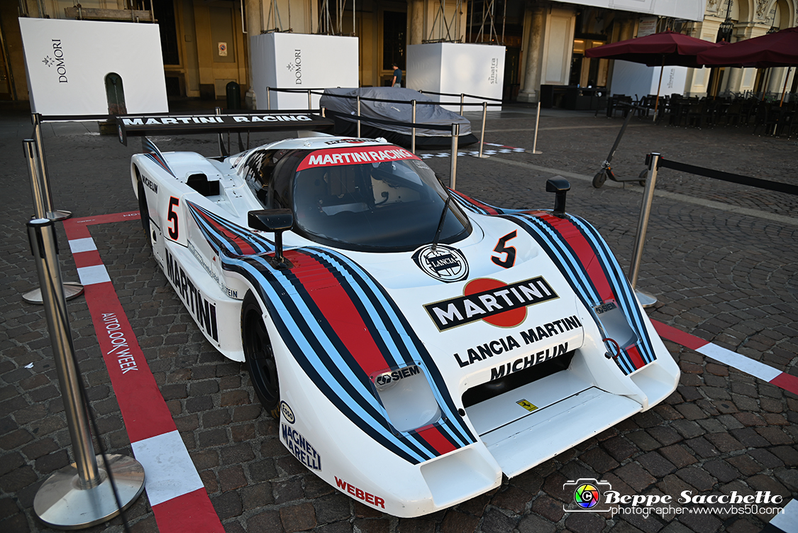 VBS_3756 - Autolook Week - Le auto in Piazza San Carlo.jpg
